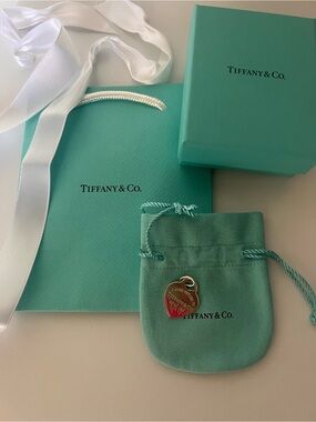 Tiffany & Co. Pink Splash Return to Tiffany Heart Charm